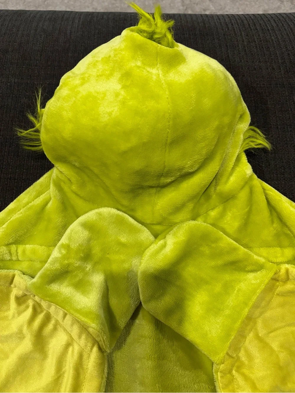 Green Plush Hooded Grinch-Inspired Throw Blanket